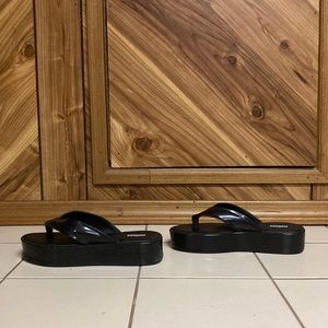 Melissa platform sandals